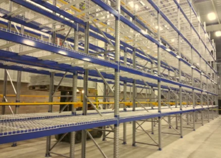 Sistema de rack selectivo en instalación industrial